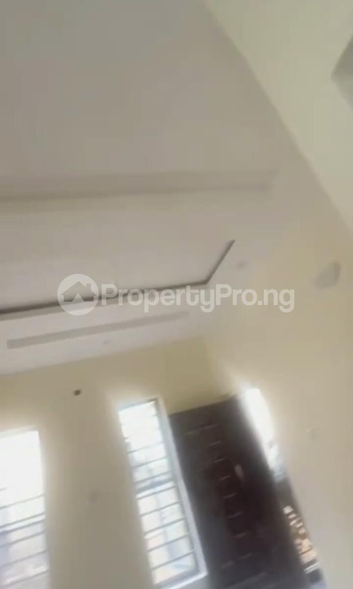 1 bedroom Flat / Apartment for rent Off Oyadiran Makoko Yaba Lagos