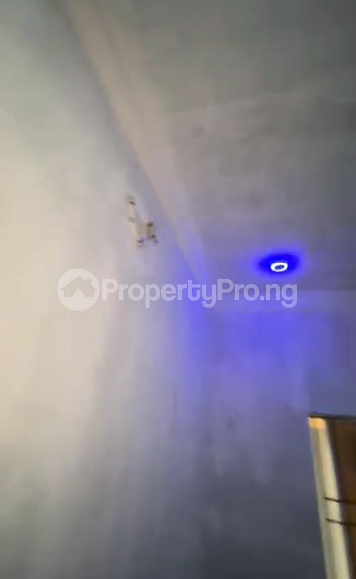 1 bedroom Flat / Apartment for rent Off Bajulaye Road Shomolu Lagos - 2