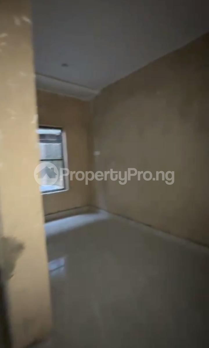 1 bedroom Flat / Apartment for rent Off Pedro Road Ladilak Shomolu Lagos