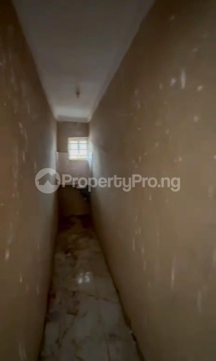 1 bedroom Flat / Apartment for rent Off Pedro Road Ladilak Shomolu Lagos