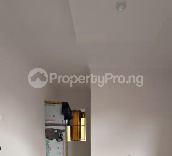 1 bedroom Flat / Apartment for rent Off Apata Shomolu Lagos