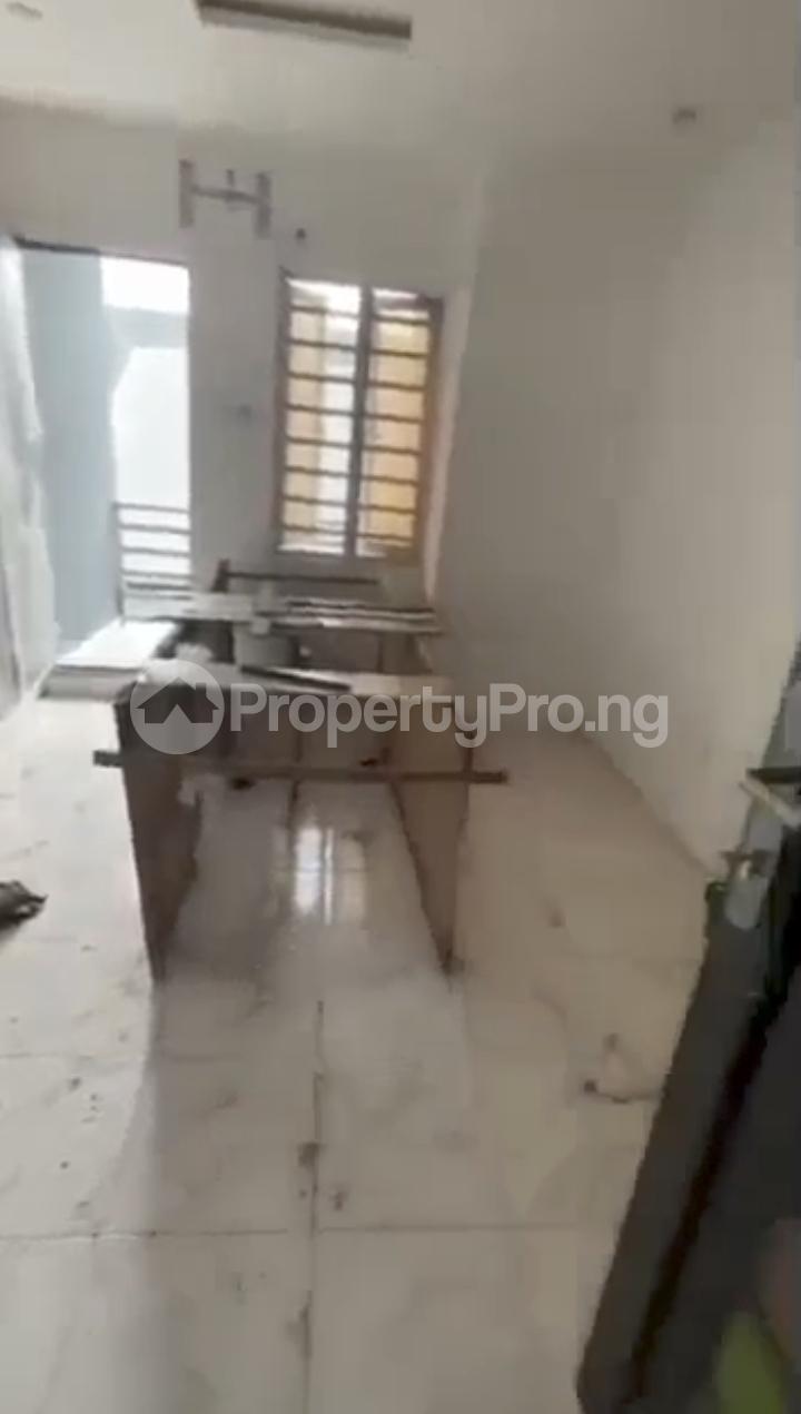1 bedroom Flat / Apartment for rent Adekunle Yaba Lagos