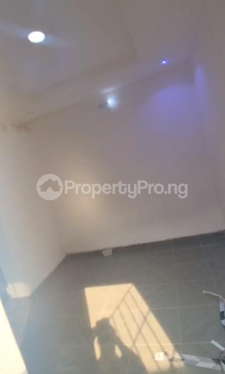 1 bedroom Flat / Apartment for rent Off Oguntolu Road Shomolu Lagos