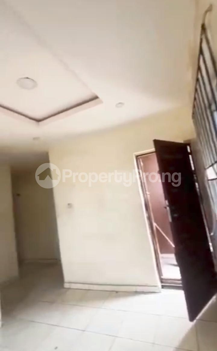 1 bedroom Flat / Apartment for rent Off Pedro Road Shomolu Lagos