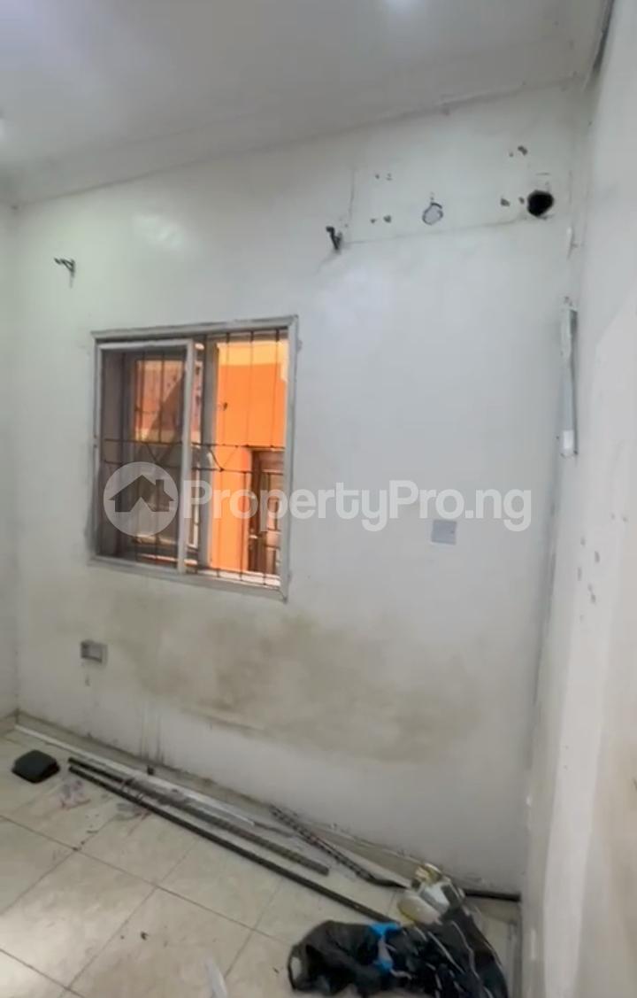 1 bedroom Flat / Apartment for rent Off Fadipe Shomolu Lagos