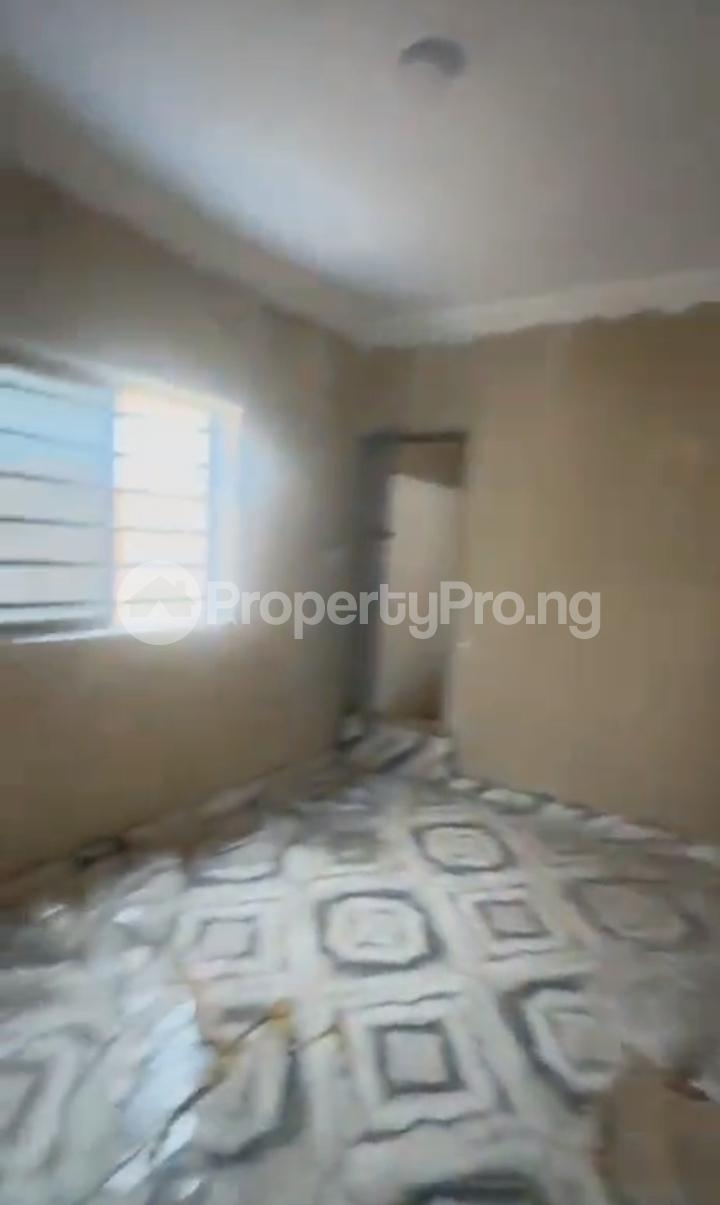 1 bedroom Flat / Apartment for rent Off Pedro Road Ladilak Shomolu Lagos