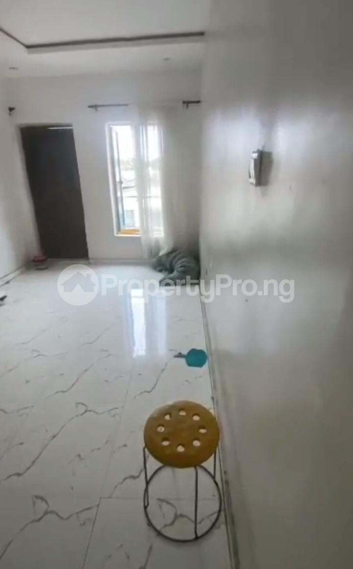 1 bedroom Flat / Apartment for rent Jibowu Yaba Lagos - 3