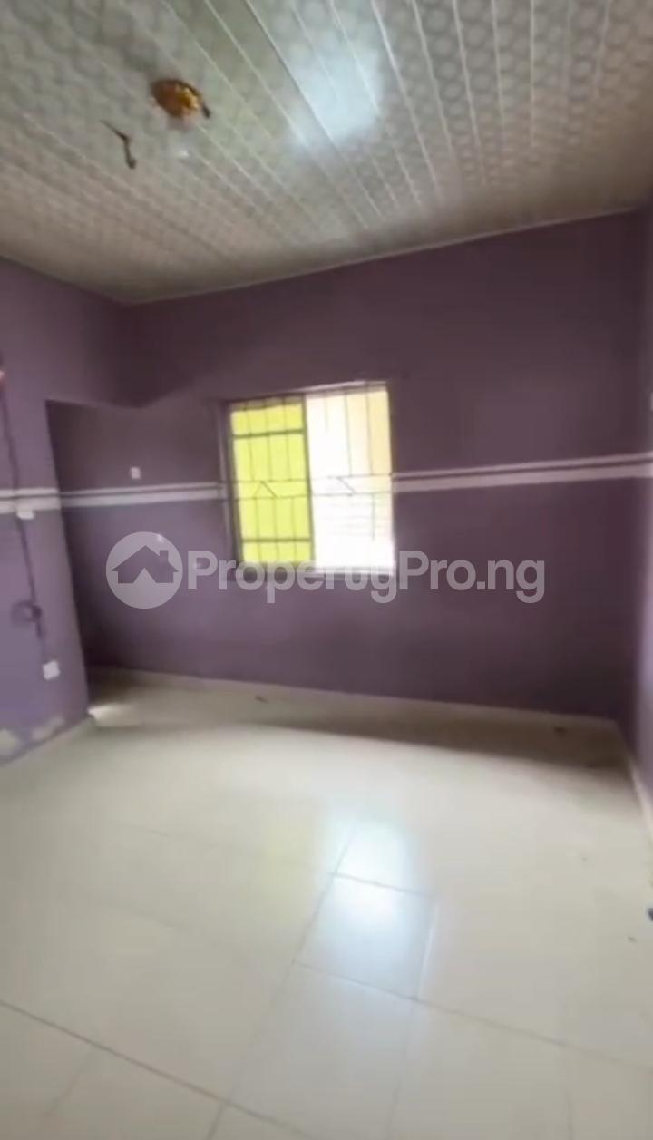 1 bedroom Flat / Apartment for rent Off Shipeolu Road Shomolu Lagos