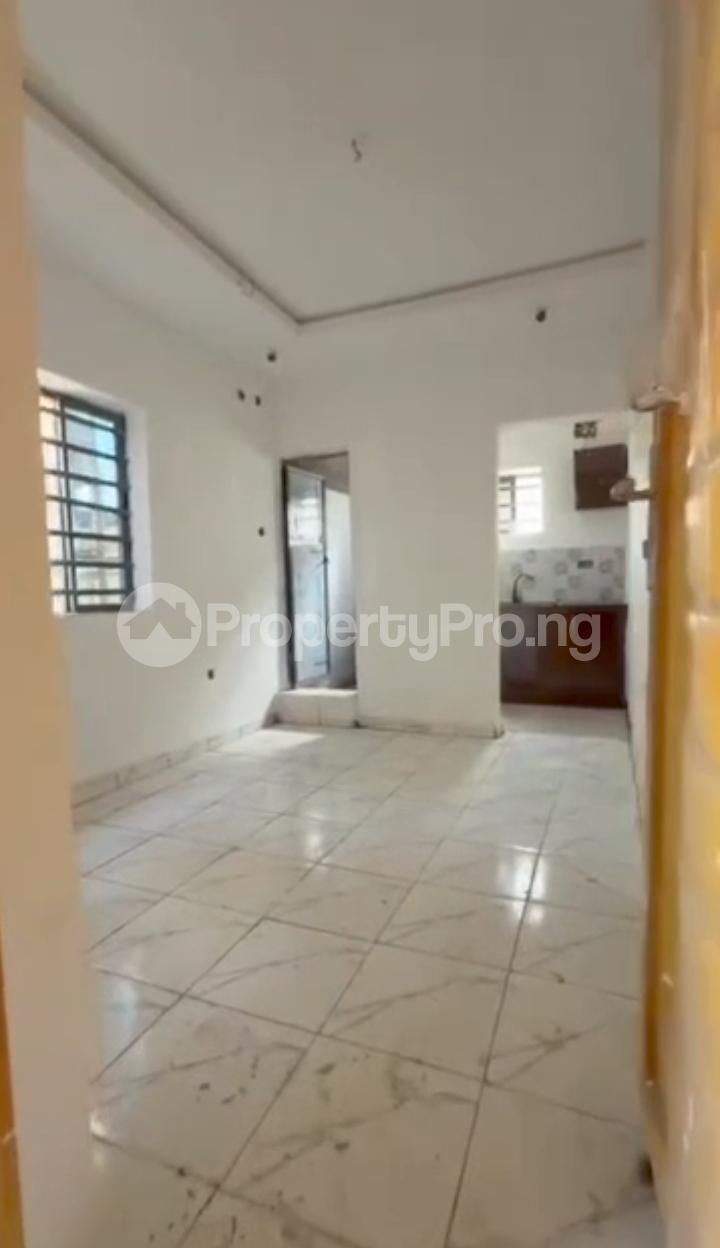 1 bedroom Flat / Apartment for rent Off Bajulaye Road Shomolu Lagos