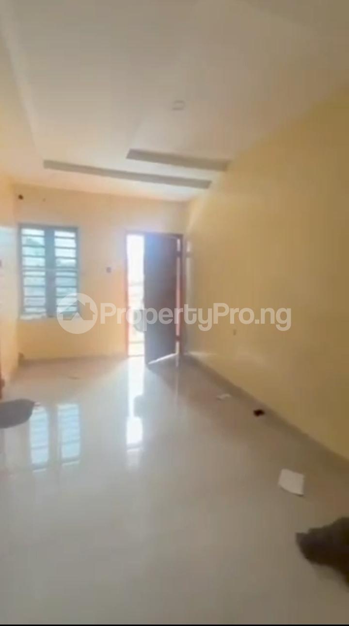1 bedroom Flat / Apartment for rent Off Morris Road Yaba Lagos