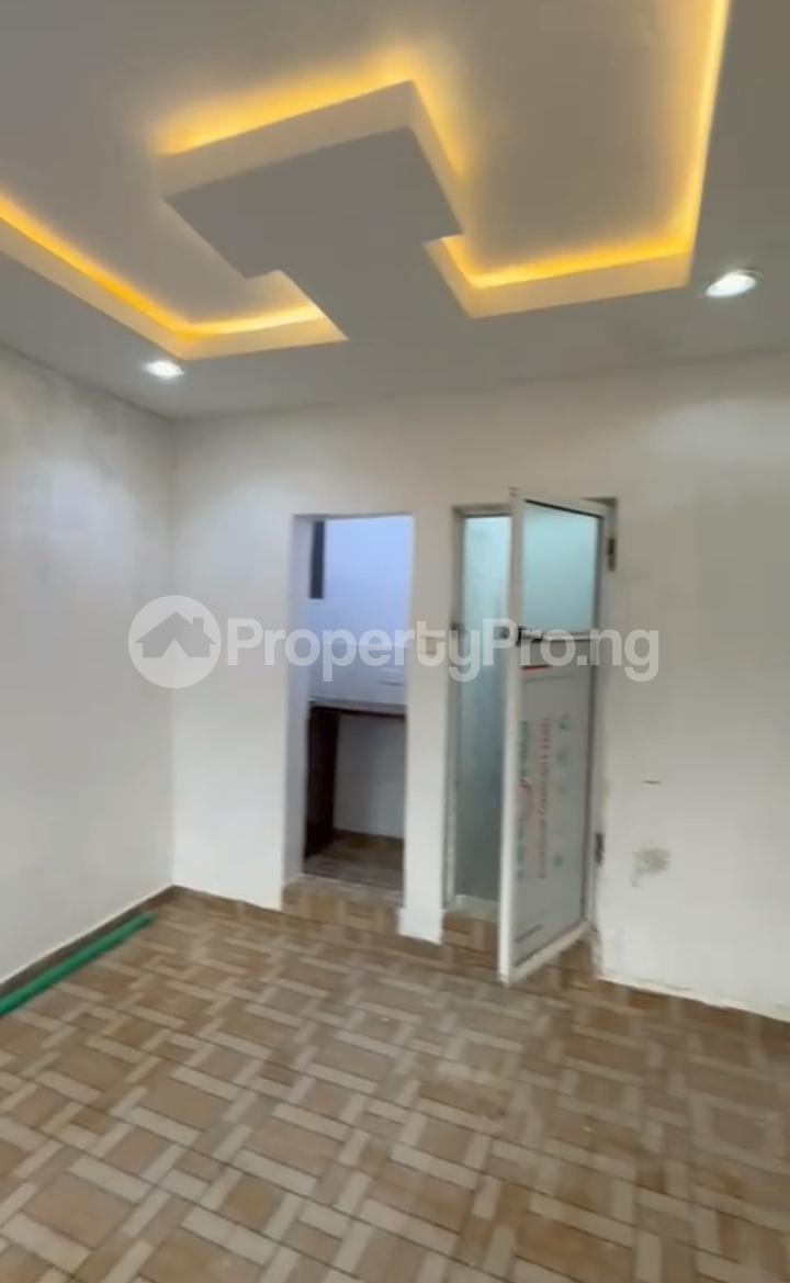 1 bedroom Flat / Apartment for rent Off Pedro Road Shomolu Lagos