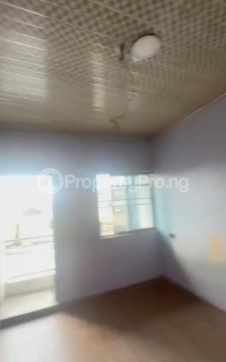 1 bedroom Flat / Apartment for rent Off Fola Agoro Yaba Lagos