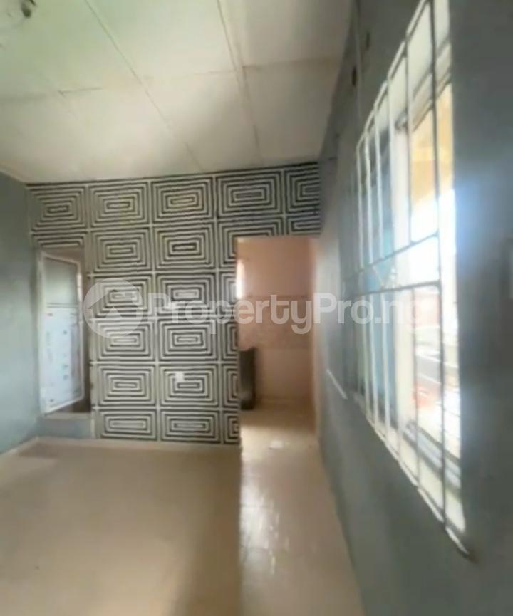 1 bedroom Flat / Apartment for rent Sun Gas Bus Stop Shomolu Lagos