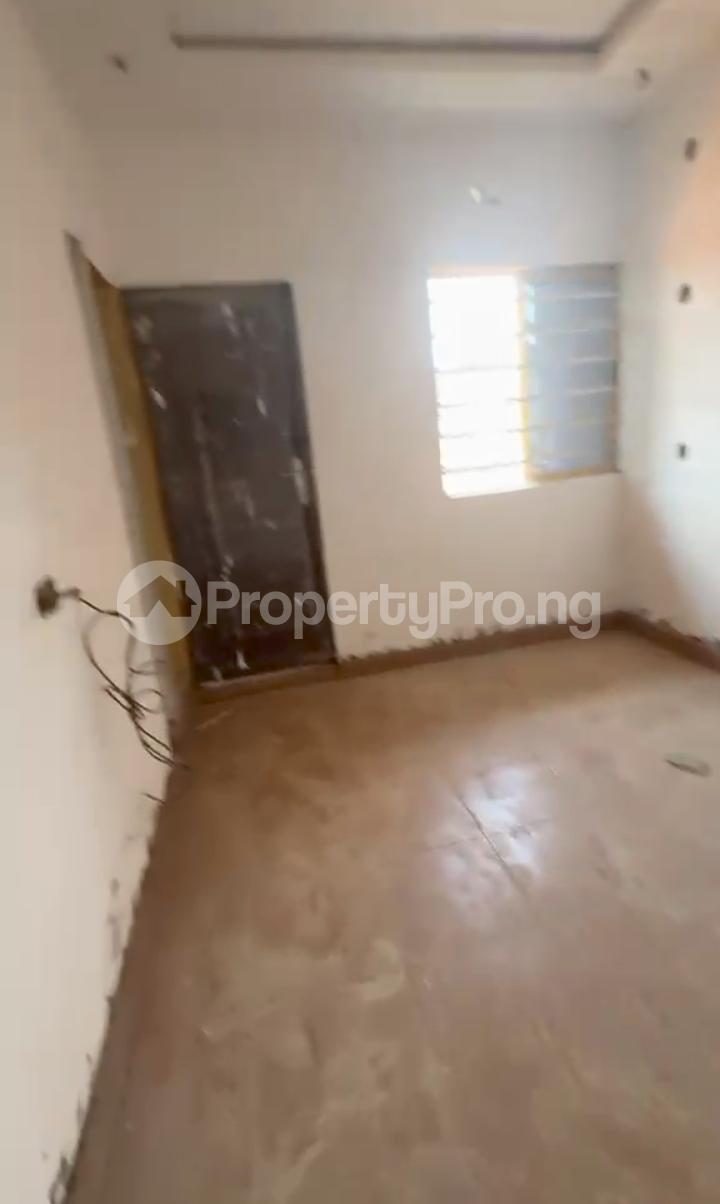 1 bedroom Flat / Apartment for rent Iwaya Yaba Lagos
