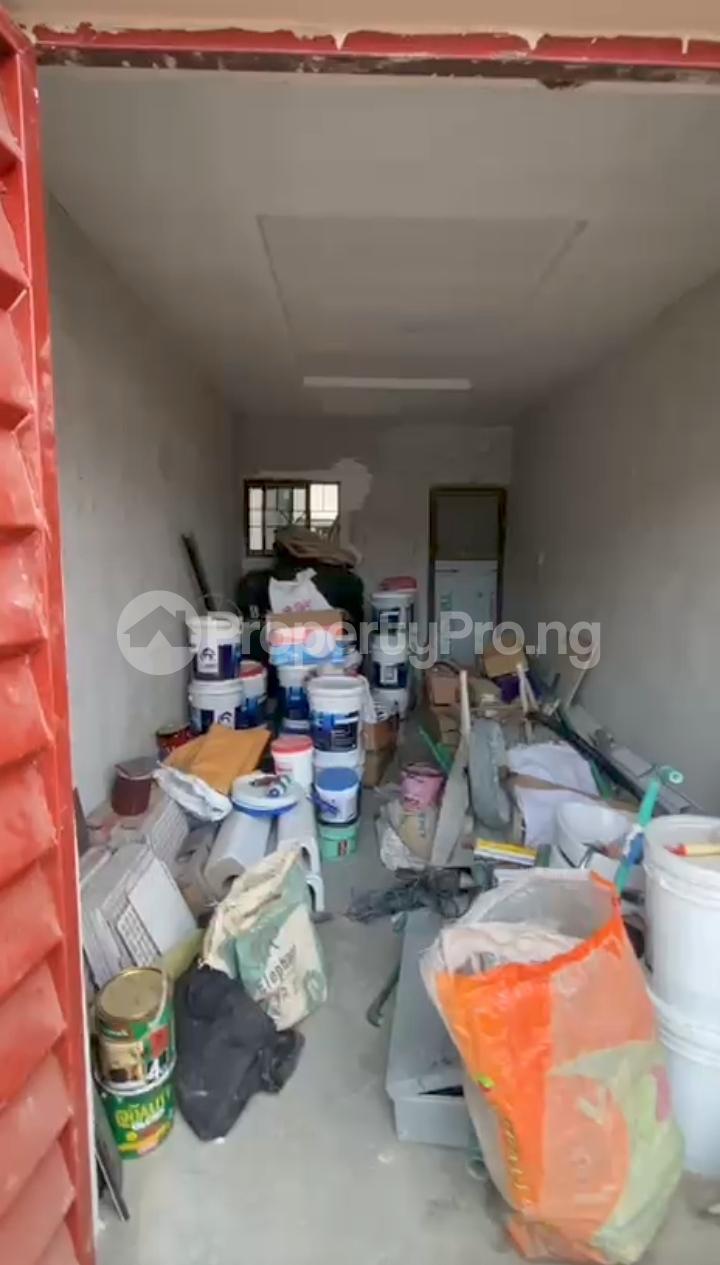 1 bedroom Commercial Property for rent Off Shipeolu Shomolu Lagos