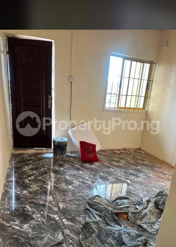 1 bedroom Flat / Apartment for rent Somolu Shomolu Shomolu Lagos