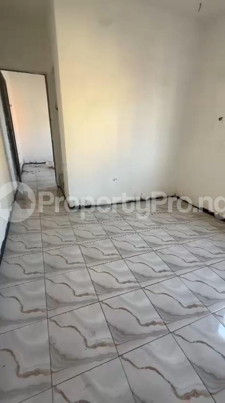 1 bedroom Flat / Apartment for rent Off Pedro Road, Ladilak, Lagos Shomolu Lagos