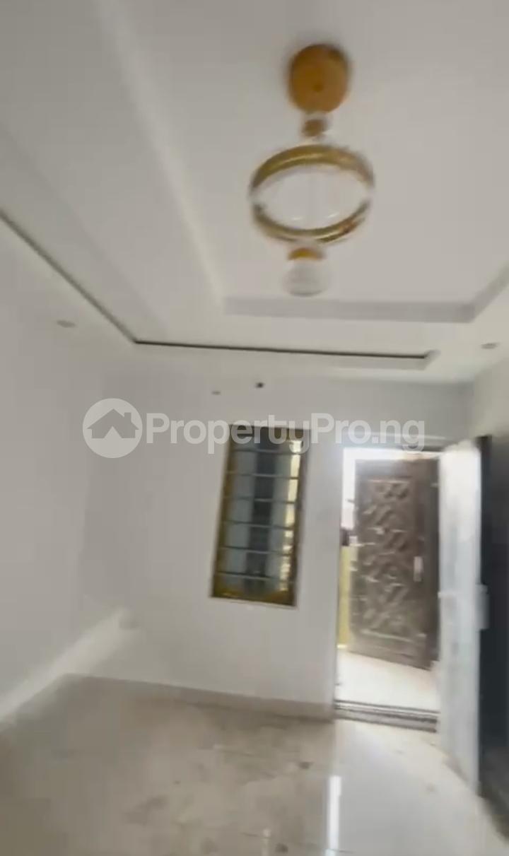 2 bedroom House for rent Akoka Yaba Lagos