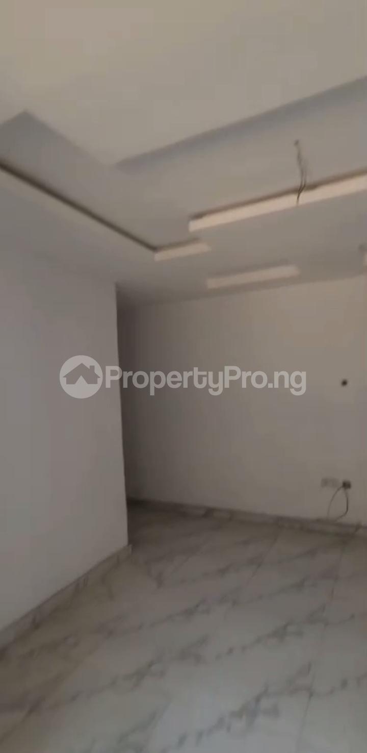 2 bedroom House for rent Alagomeji Yaba Lagos