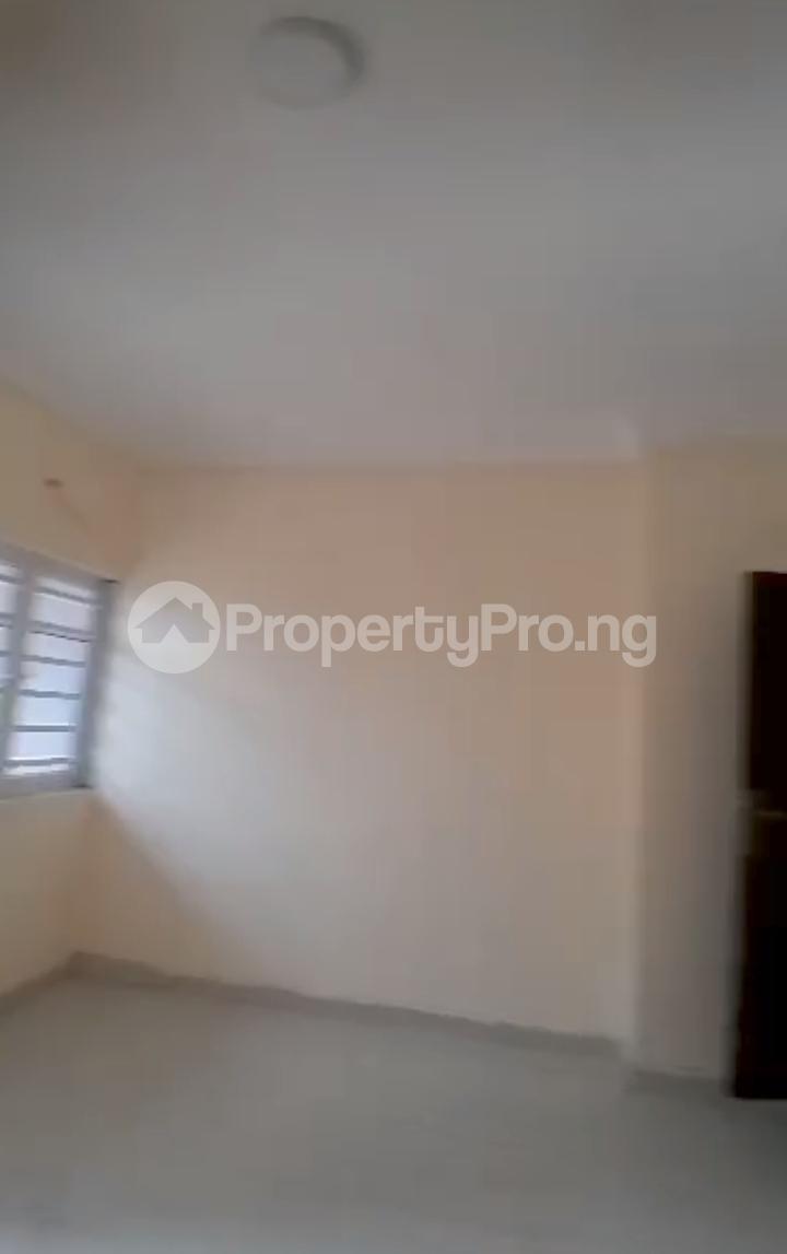 1 bedroom Flat / Apartment for rent Off Abiodun Right Ikate Surulere Lagos - 3