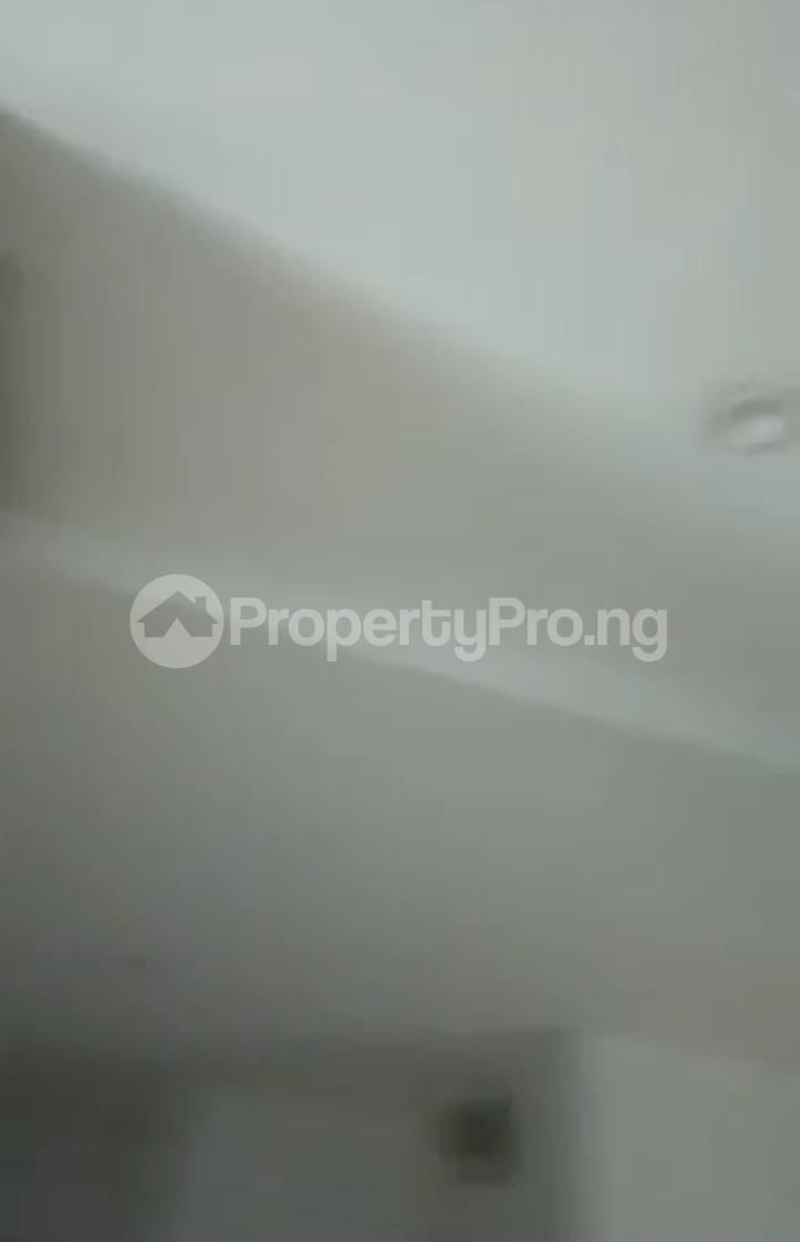 1 bedroom Flat / Apartment for rent Off Ogunmokun Mushin Lagos