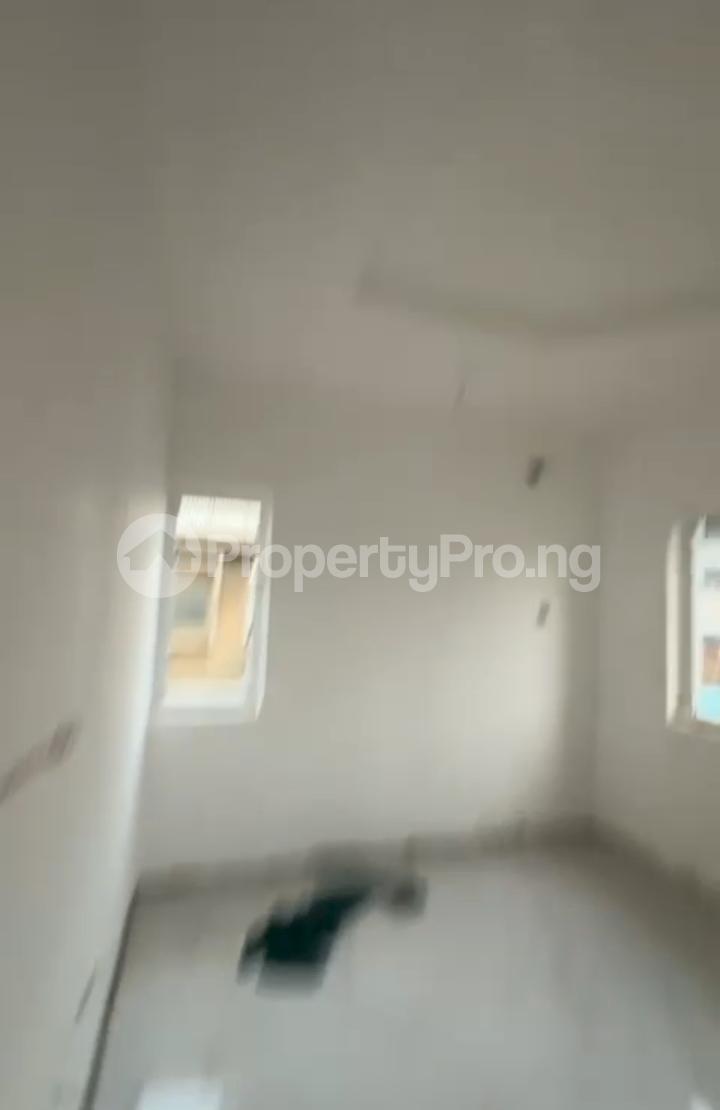 1 bedroom Flat / Apartment for rent Off Kayode Street Onipanu Shomolu Lagos - 0