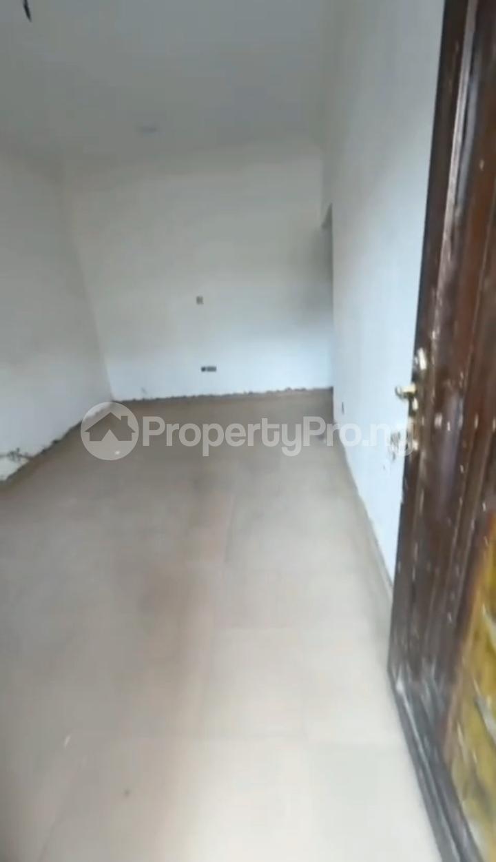 1 bedroom Flat / Apartment for rent Off Post Office Mushin Lagos