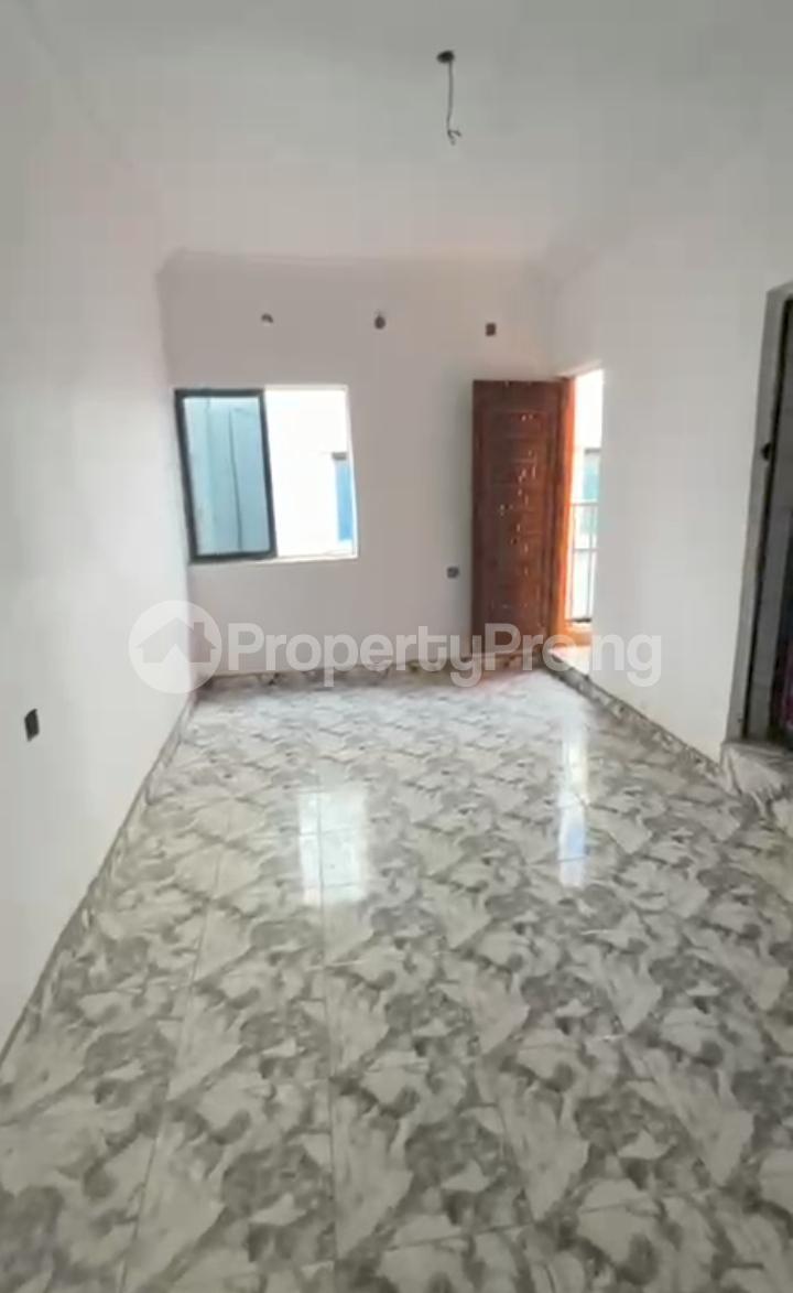 1 bedroom Flat / Apartment for rent Off Market Street Shomolu Lagos