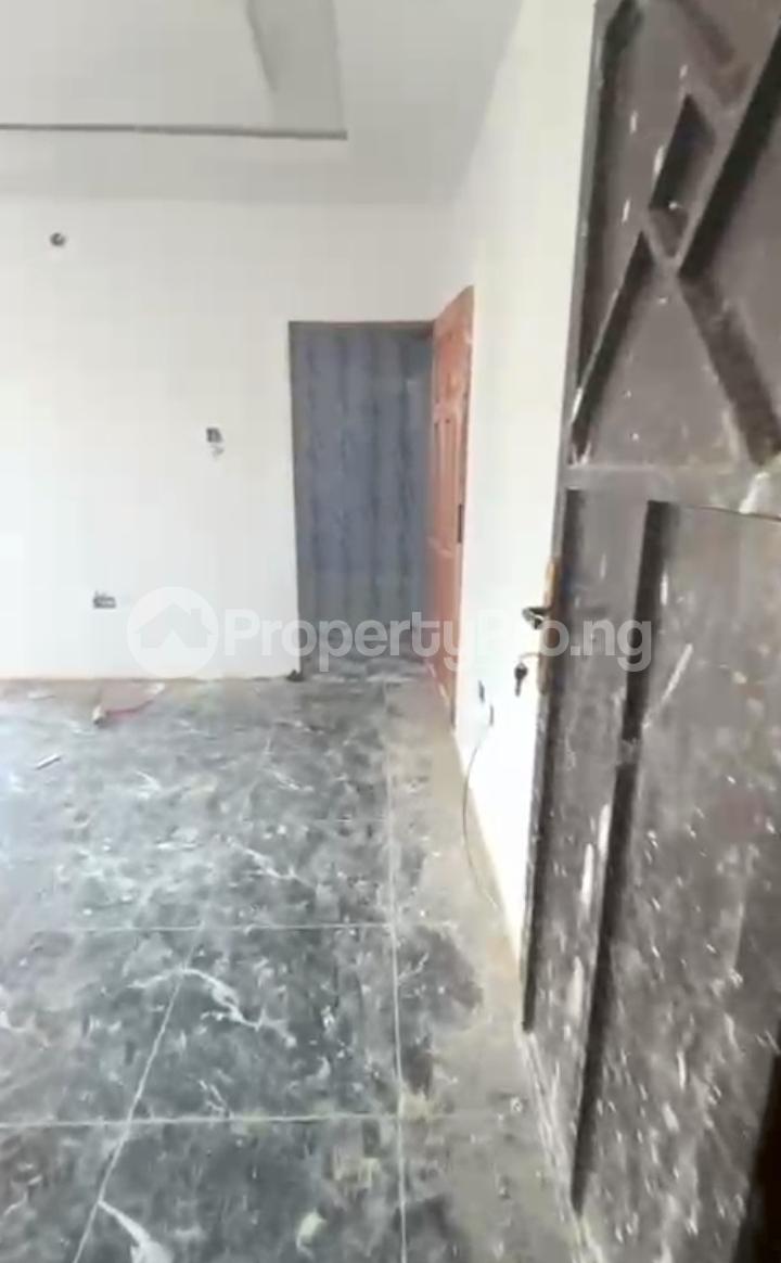 1 bedroom Flat / Apartment for rent By Abule Ijesha Fola Agoro Yaba Lagos