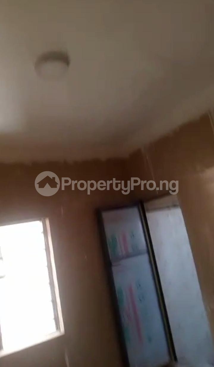 1 bedroom Flat / Apartment for rent Off Pedro Road Ladilak Shomolu Lagos