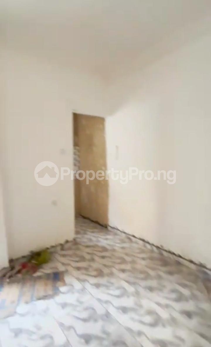 1 bedroom Flat / Apartment for rent Off Market Street Shomolu Lagos