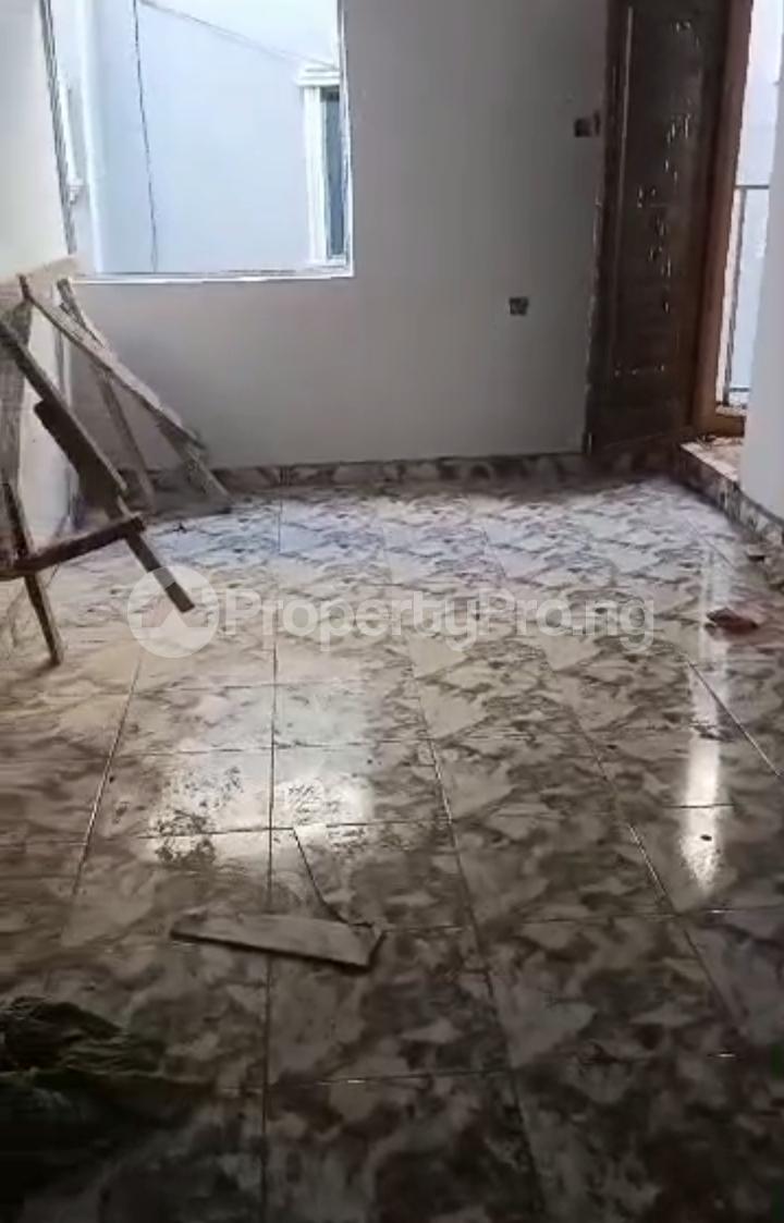 1 bedroom Flat / Apartment for rent Off Market Street Shomolu Lagos