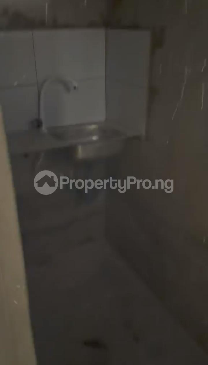 1 bedroom Flat / Apartment for rent Off Fadipe Shomolu Lagos
