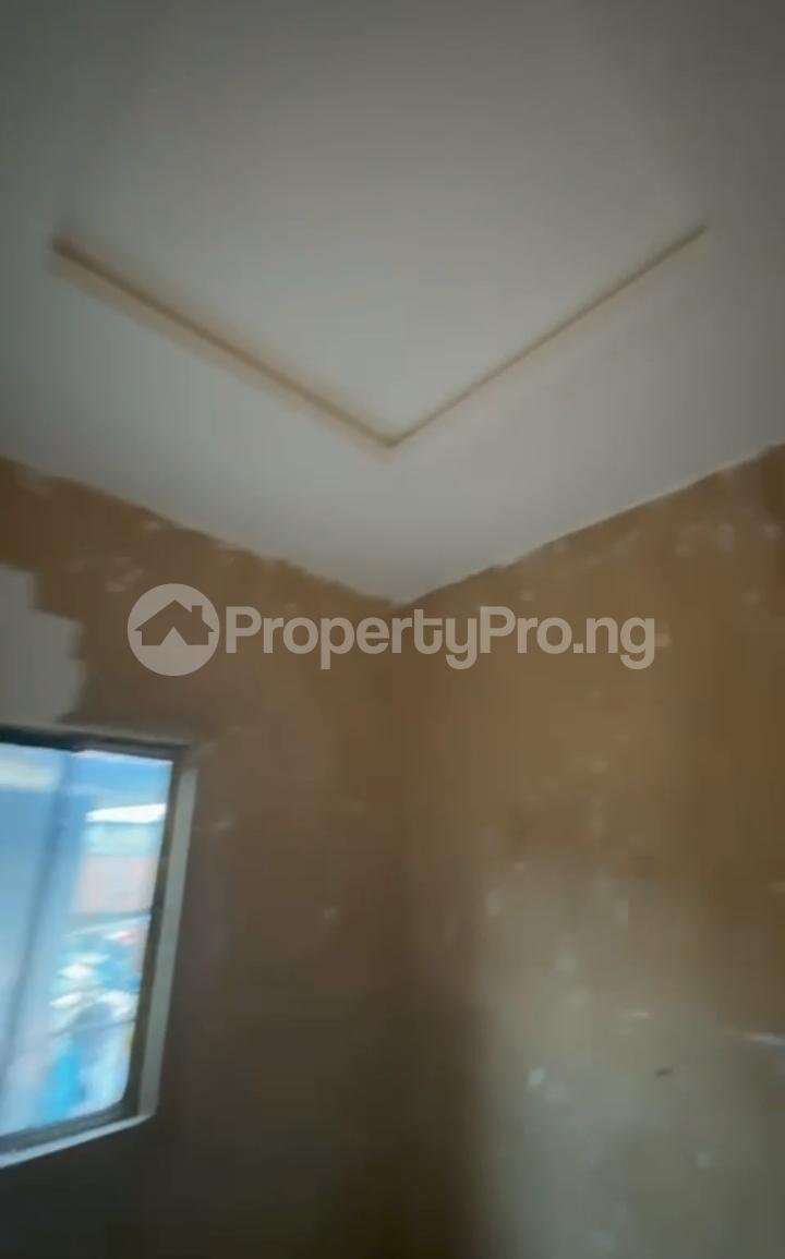 1 bedroom Flat / Apartment for rent Off Awoyokun Onipanu Shomolu Lagos - 1