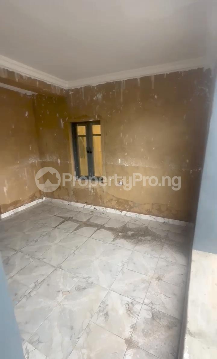 Commercial Property for rent Off Apata Shomolu Lagos