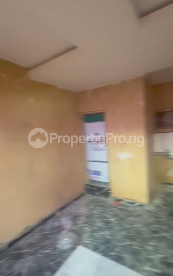 1 bedroom Flat / Apartment for rent Off Bajulaye Road Shomolu Lagos