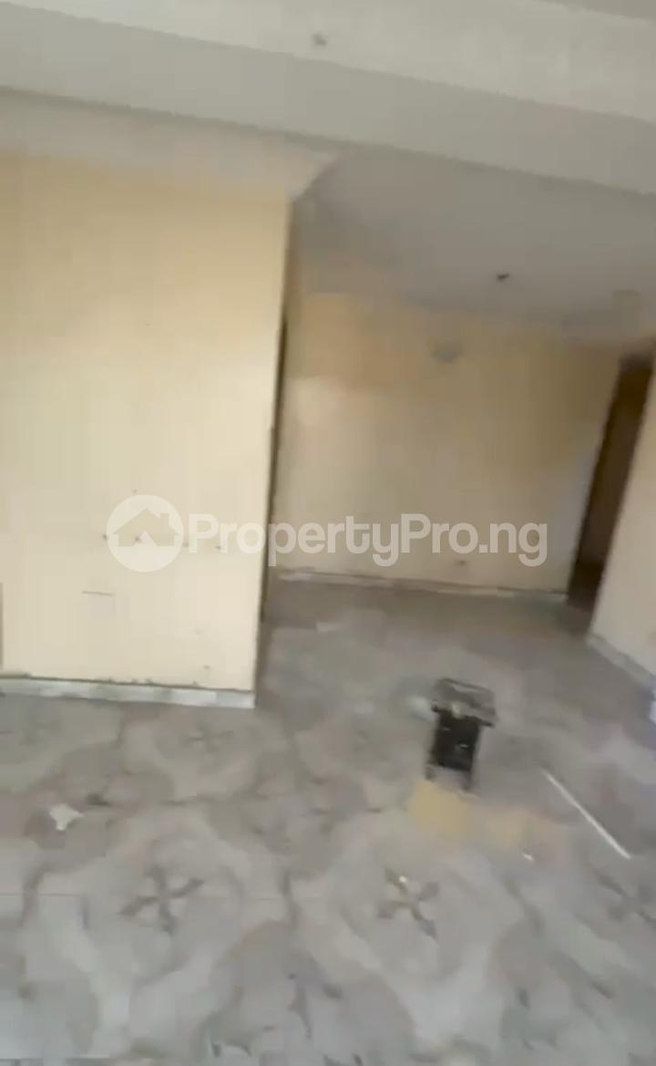 2 bedroom House for rent Off Bajulaye Road Shomolu Lagos