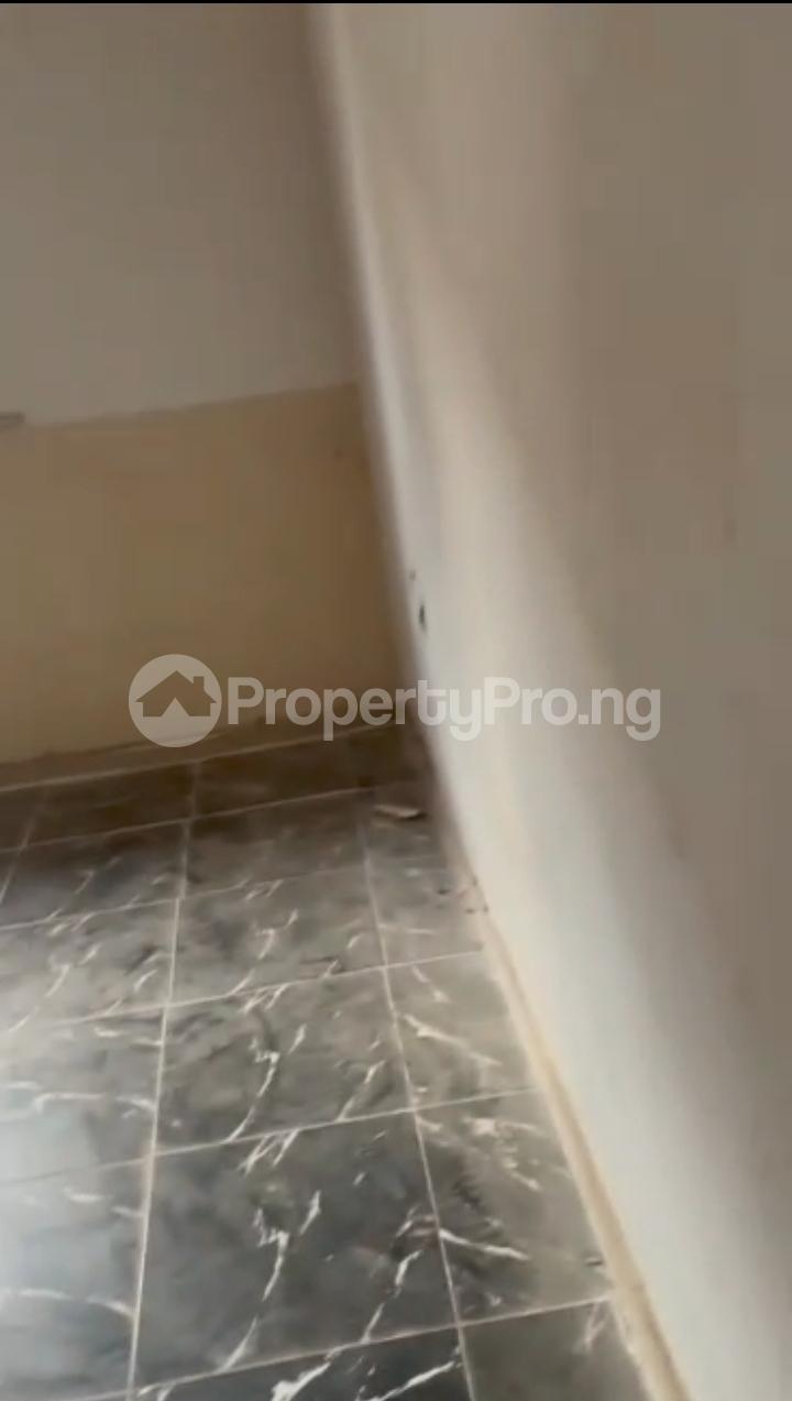 1 bedroom Flat / Apartment for rent Opposite Mobil Filling Station Ogba Lagos