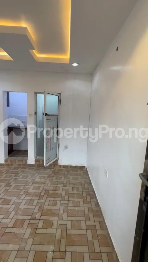 1 bedroom Flat / Apartment for rent Off Pedro Road, Shomolu Shomolu Lagos - 0