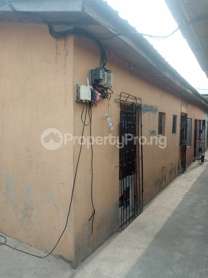 1 bedroom Flat / Apartment for rent Off Ilaja Road Akoka Bariga Bariga Shomolu Lagos