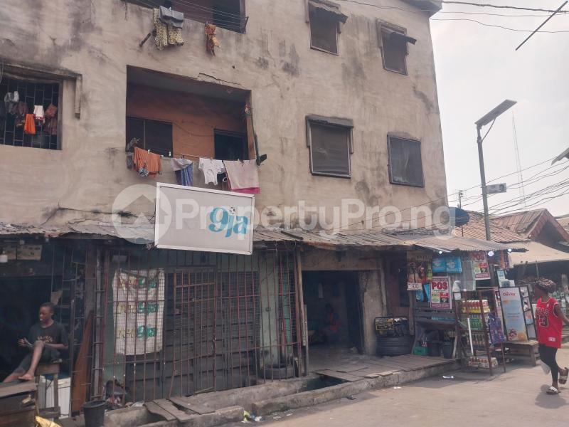 House for sale Off Doyin Iganmu Orile Lagos