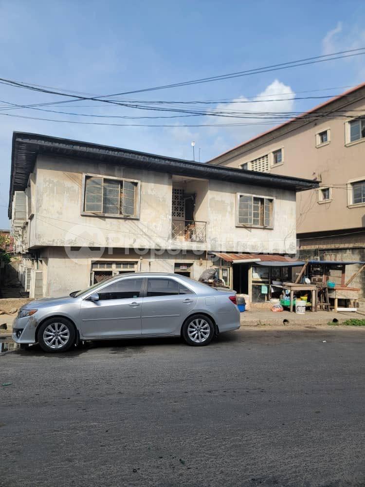 House for sale Debark Bus Stop Palmgrove Shomolu Lagos