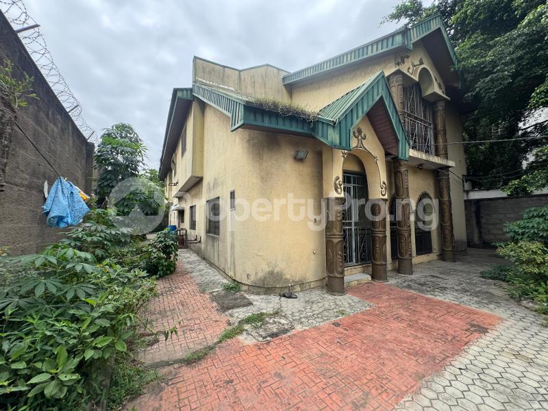 Land for sale In Secure Estate Adeniyi Jones Ikeja Lagos