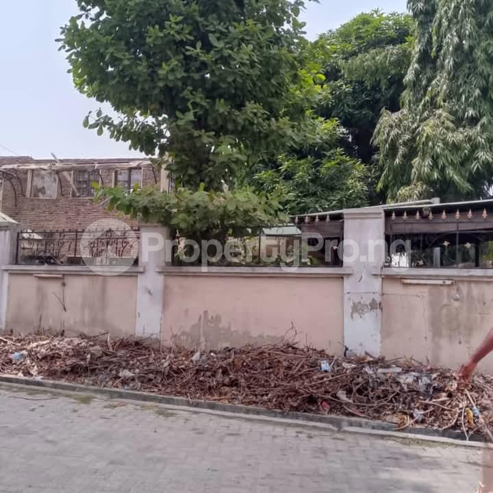 Land for sale Off Adelabu Road Adelabu Surulere Lagos