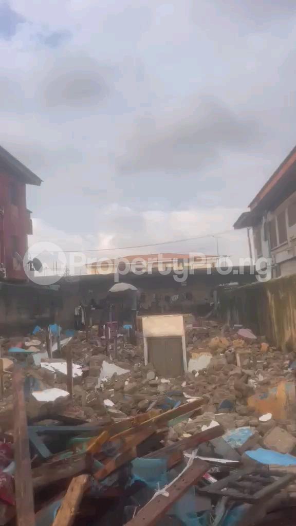 Flat / Apartment for sale Onipanuo Lagos ,oluwakemi Str Ilupeju Lagos