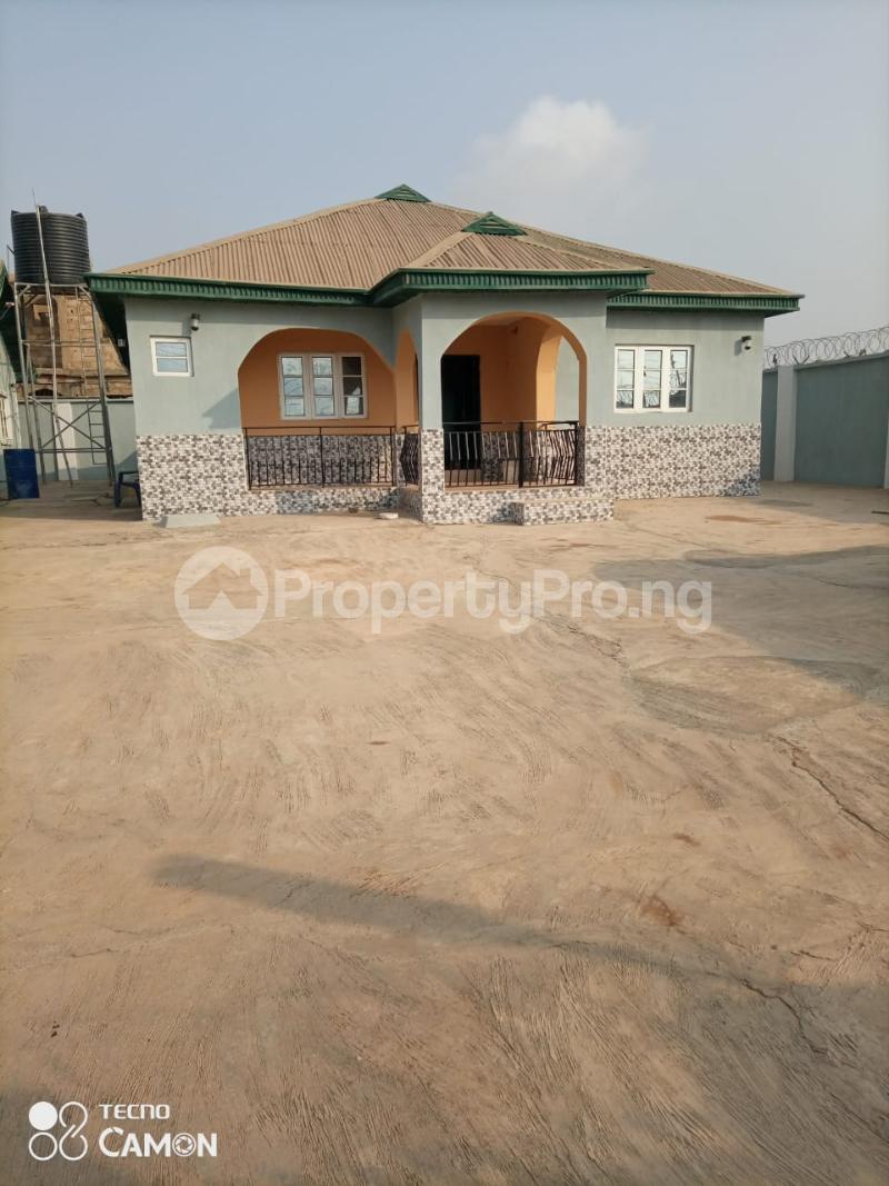 3 bedroom Flat / Apartment for rent Aba Ada, New Felele Soka Ibadan Oyo