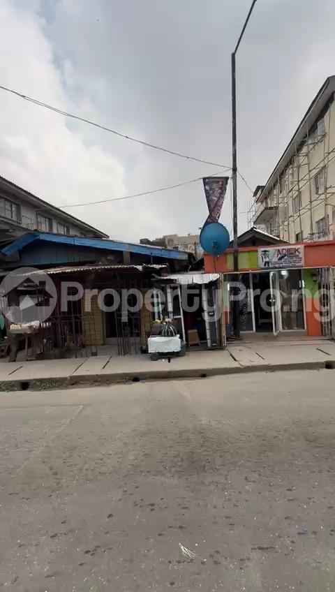 3 bedroom House for sale Apata Street Shomolu Shomolu Lagos