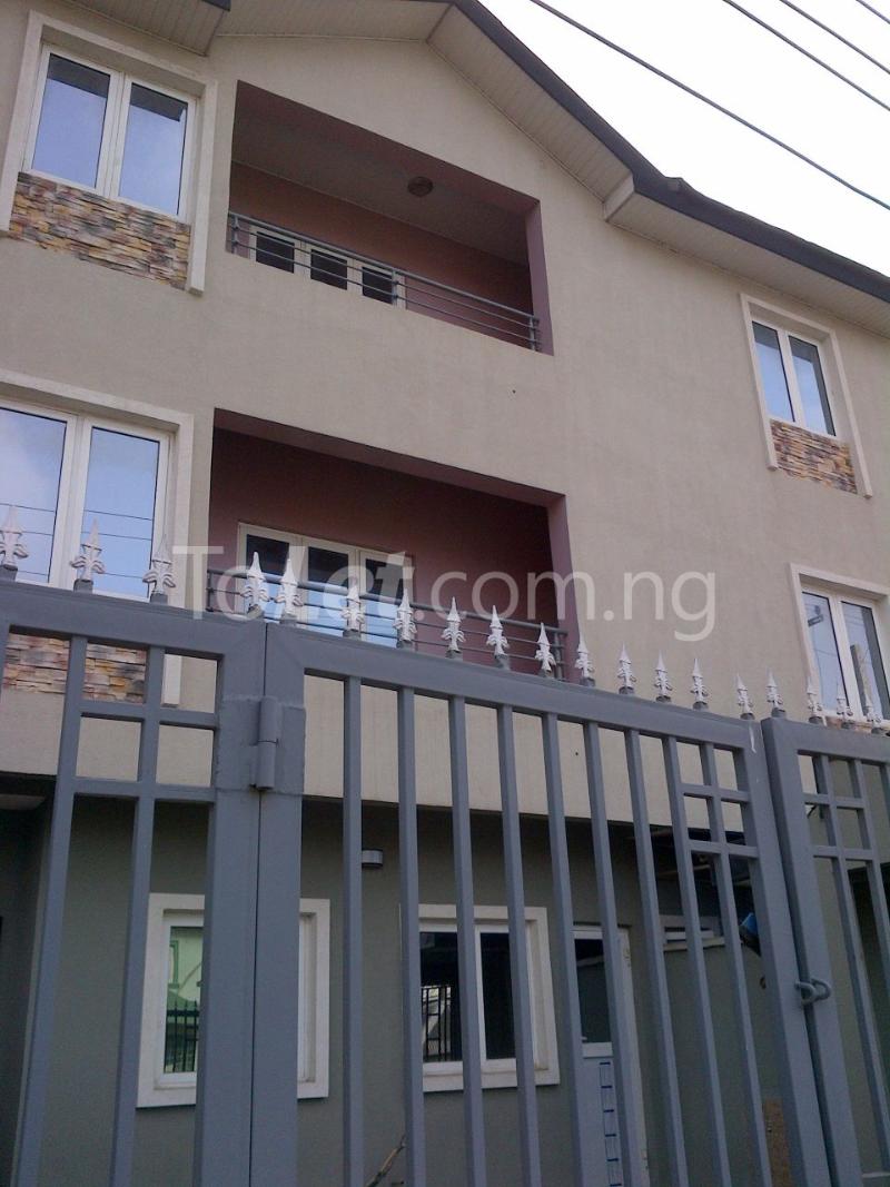 5 bedroom House for sale Along Maryland Shopping Mall Shoprite Mende Maryland Lagos