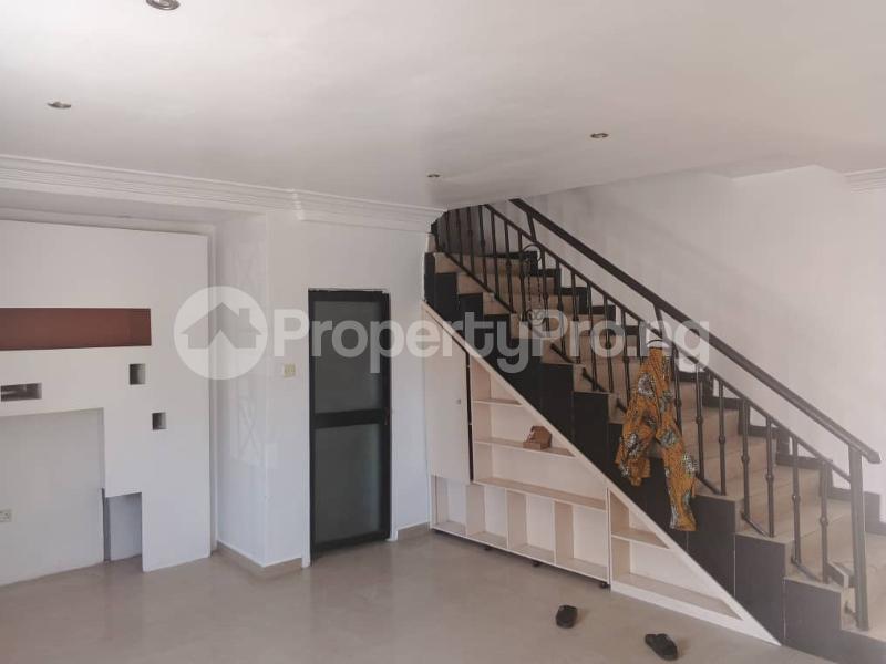 2 bedroom House for rent At Off Admiralty Way Lekki Phase 1 Lekki Lagos