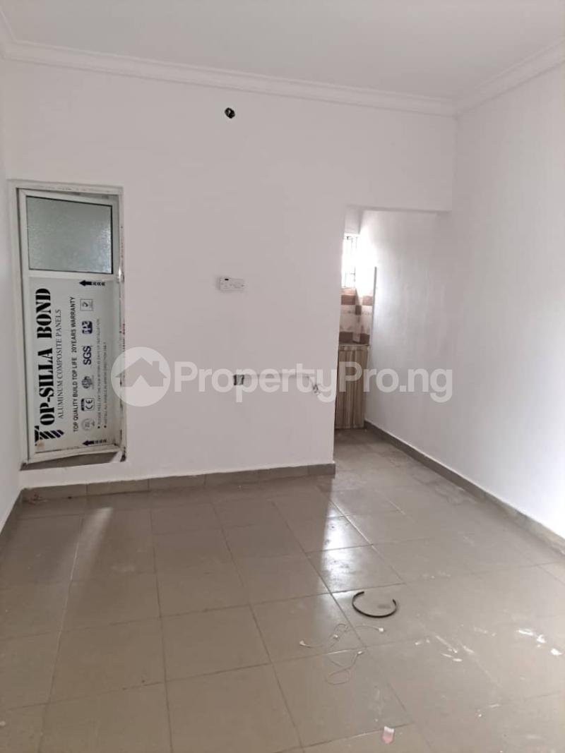 Flat / Apartment in Obanikoro Shomolu Lagos Flat / Apartment for rent